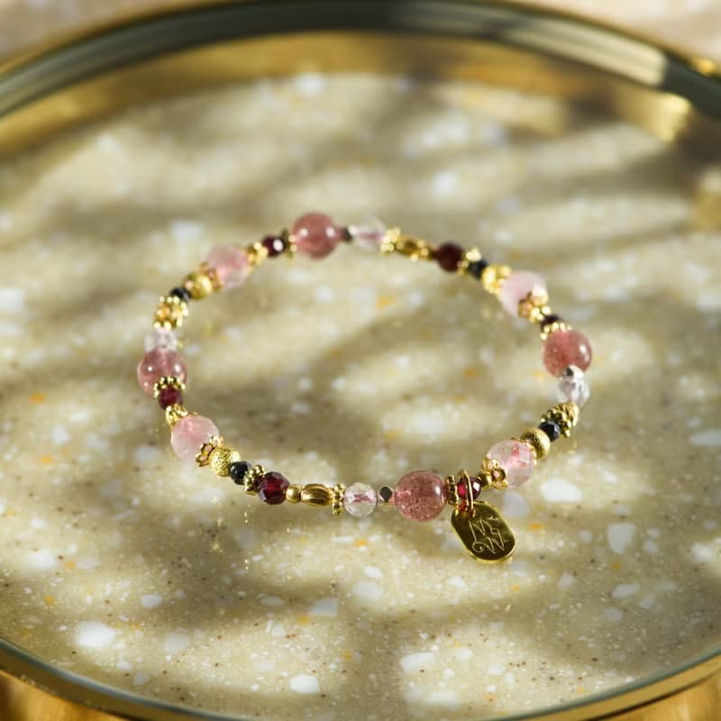 春去春會來 // C1549草莓晶粉晶紅石榴手鍊