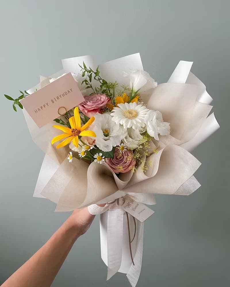 鮮花 / 季節鮮花花束 / 生日花束 祝賀花束