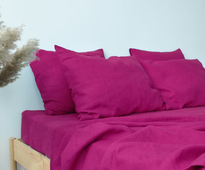 Fuchsia linen fitted sheet / Softened linen bed sheet / Deep pocket