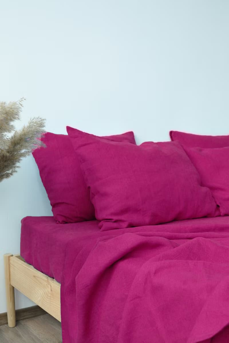 Fuchsia linen fitted sheet / Softened linen bed sheet / Deep pocket