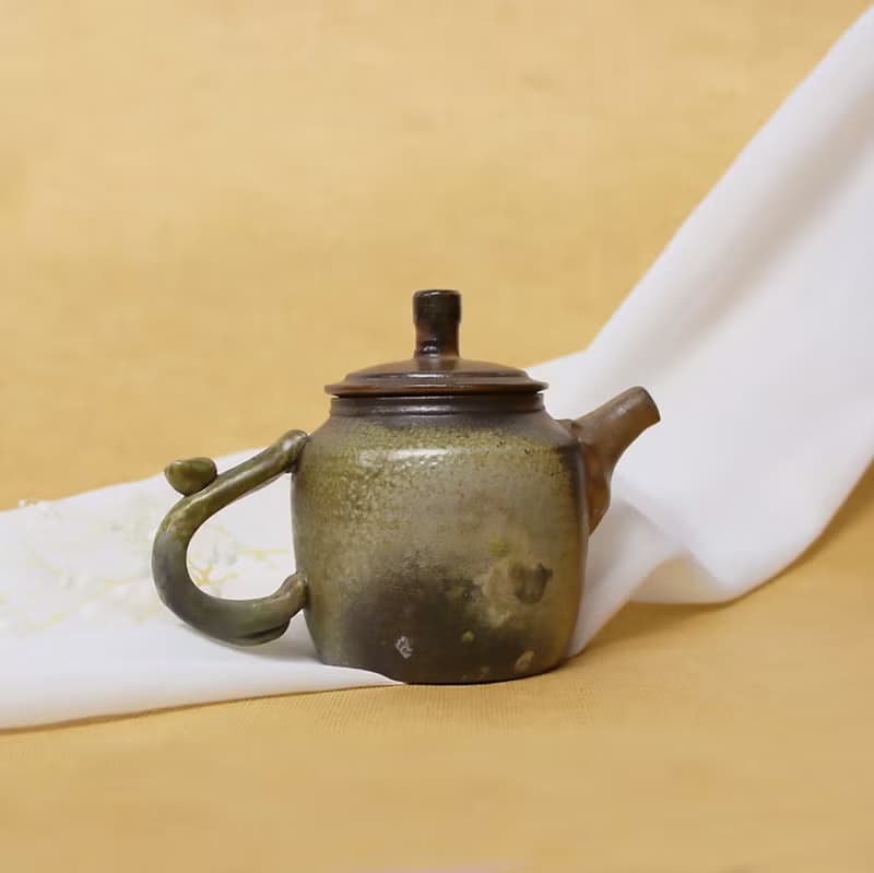 站在星球的貓胡麻愜意壺 新彩燒 柴燒陶藝 手作作品 | 陳威恩作品