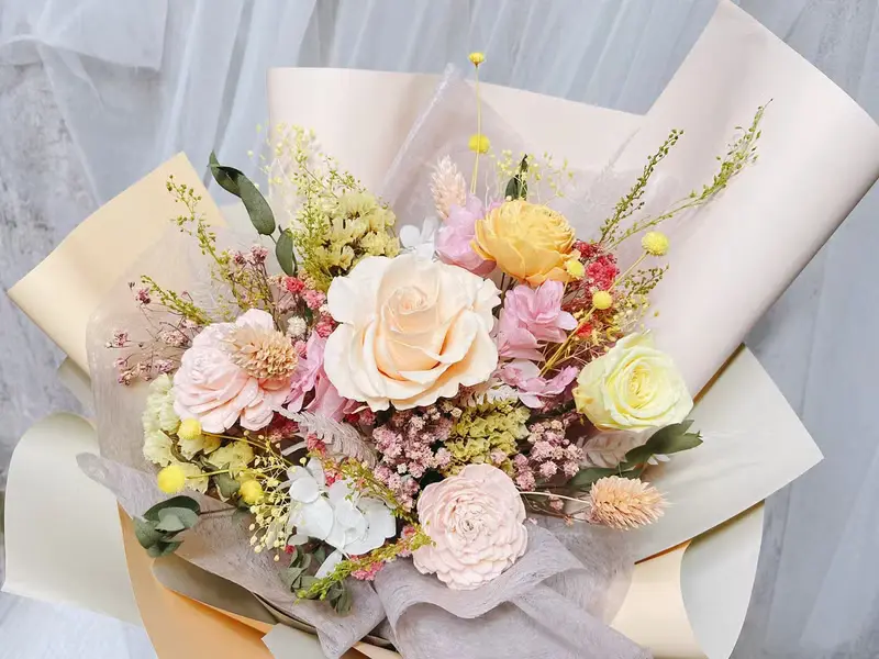 奶油蜜桃永生花束  送禮 生日禮 告白 求婚 韓式花束