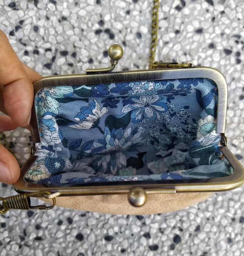 荷葉 斜背式麂皮口金包