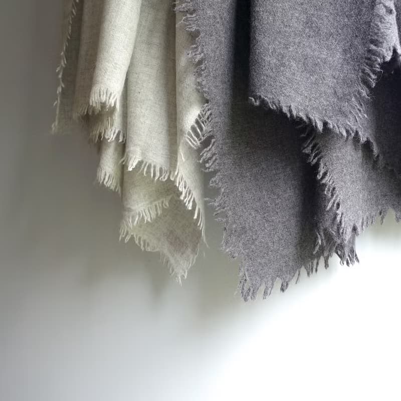 【自然而然-深灰】100% Cashmere・高密平織・原色羊絨披肩