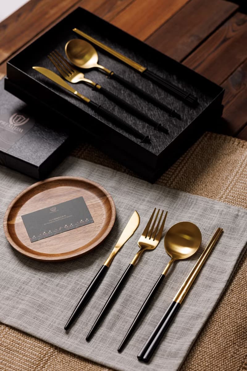 Islandoffer 島嶼製作 餐具禮盒套裝 含2套黑金4件 加相思木小碟