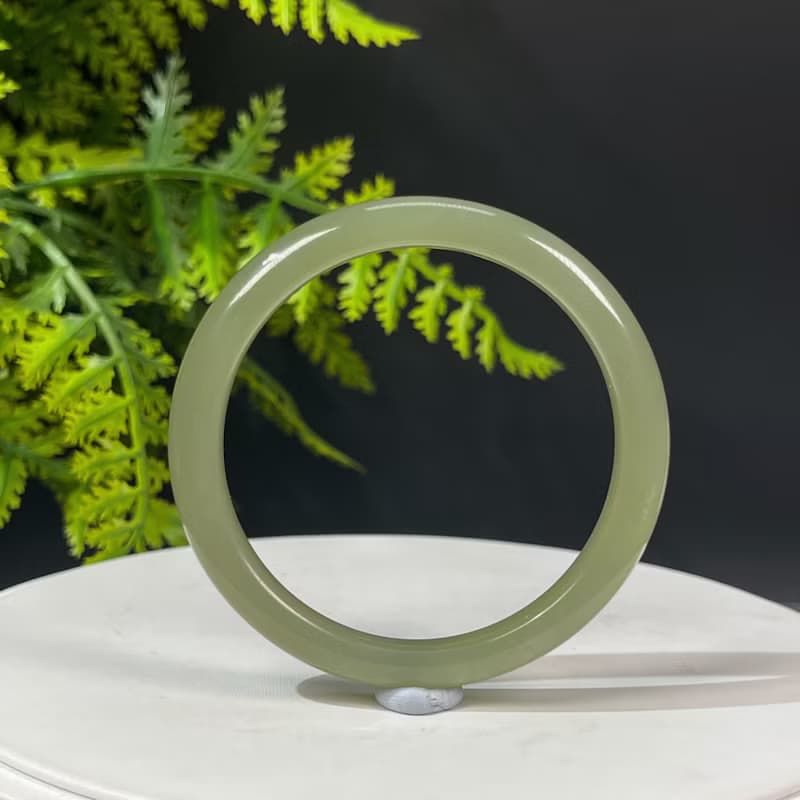 和田玉湖水綠手鐲53MM 老料青白色圓條玉手環 附證書 細膩油潤