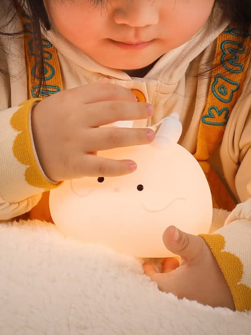 寶龍小夜燈 可愛臥室睡眠護眼床頭拍拍燈嬰兒餵奶創意氛圍夜燈
