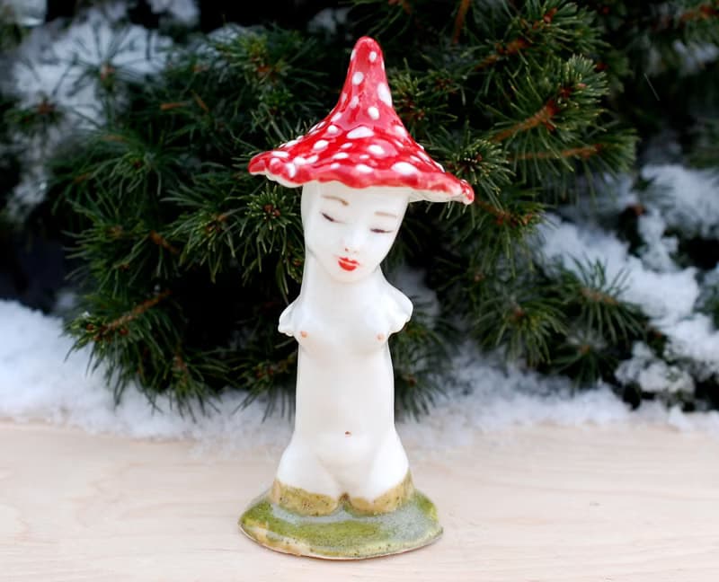 Mushroom lady Female bust statuette Ceramic ring holder Mushroom hat Fly agaric