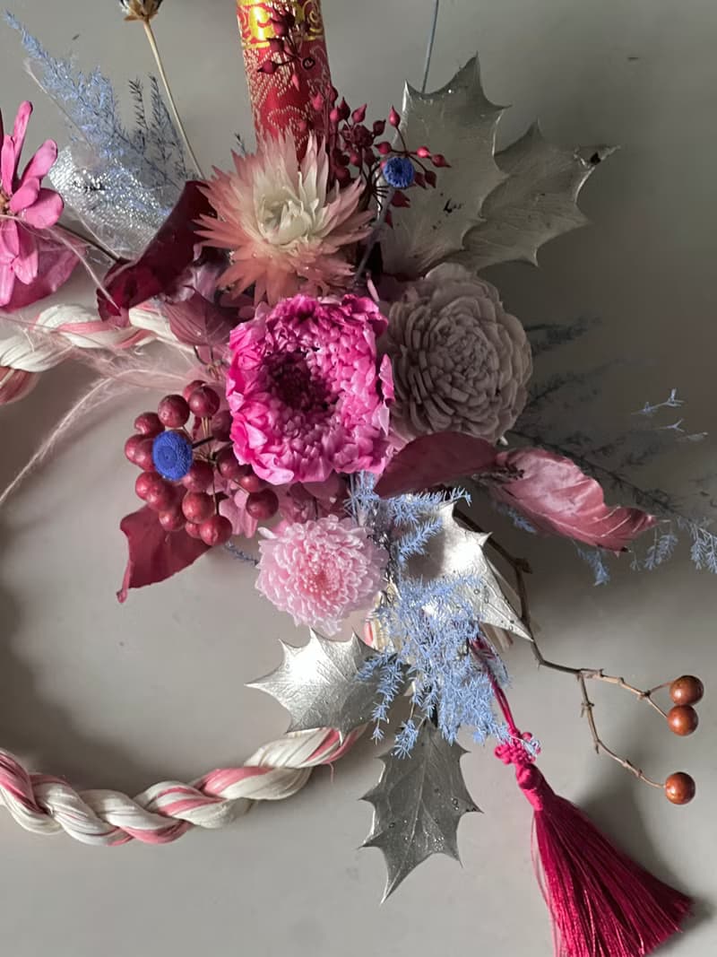 祈福注連繩/桃粉色/輪菊/永生花藝/新年掛飾/過年花/新年花禮