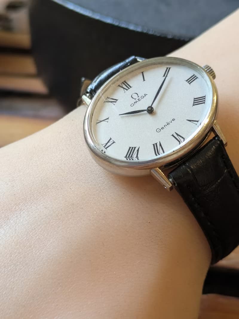 稀有大錶徑 羅馬字數字 omega 機械上鍊 古董錶