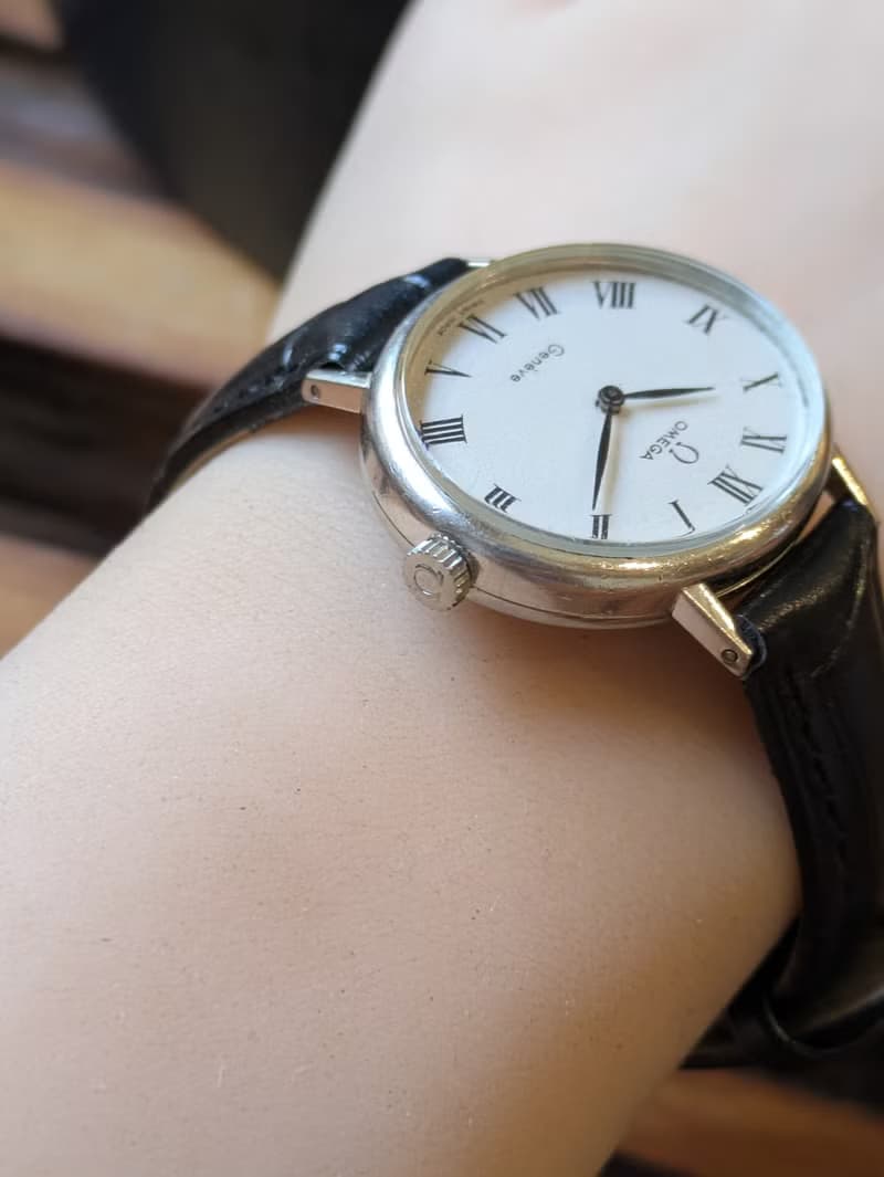 稀有大錶徑 羅馬字數字 omega 機械上鍊 古董錶