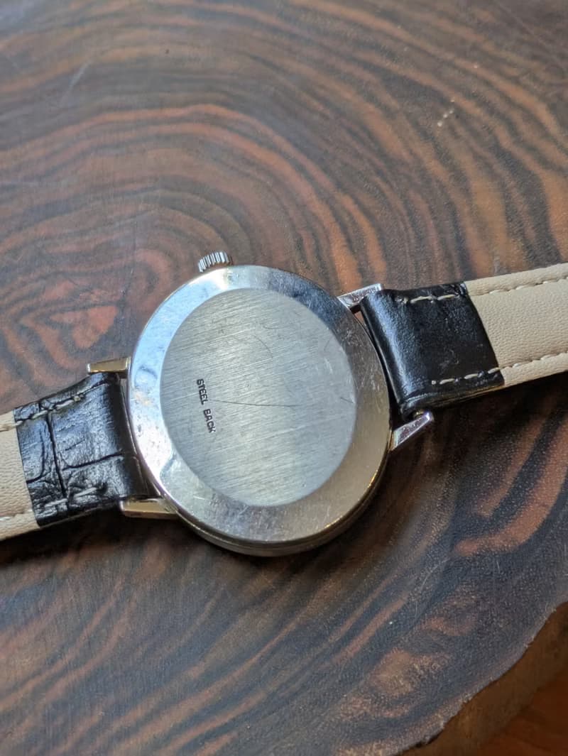 稀有大錶徑 羅馬字數字 omega 機械上鍊 古董錶