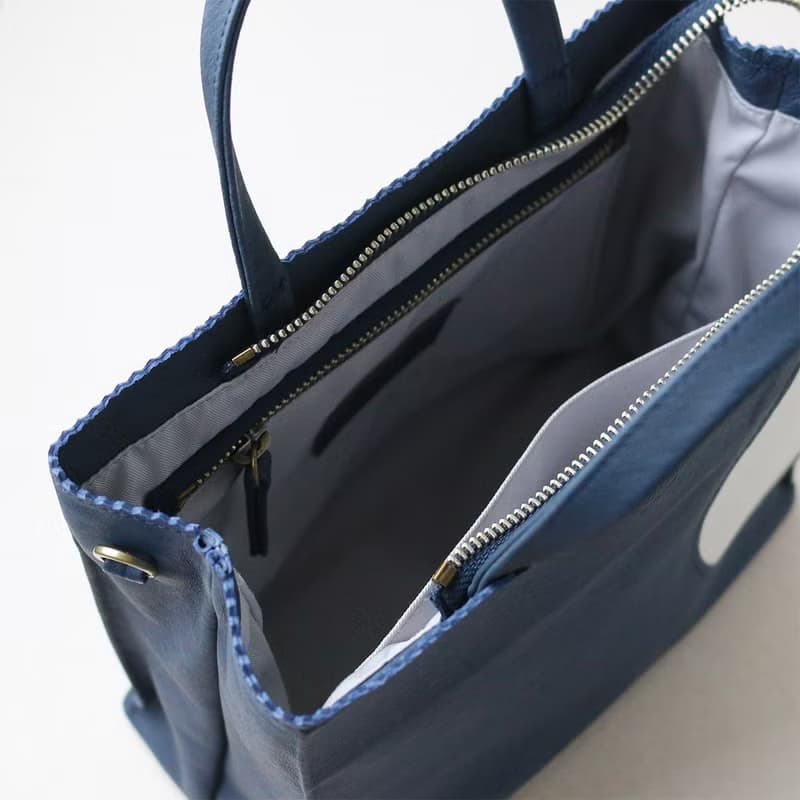 pathfinder tote (square) : black