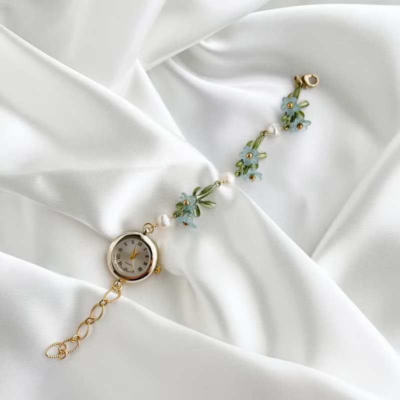 Nicolo ブルーフラワーと淡水パールのブレスレットウォッチ　LI191