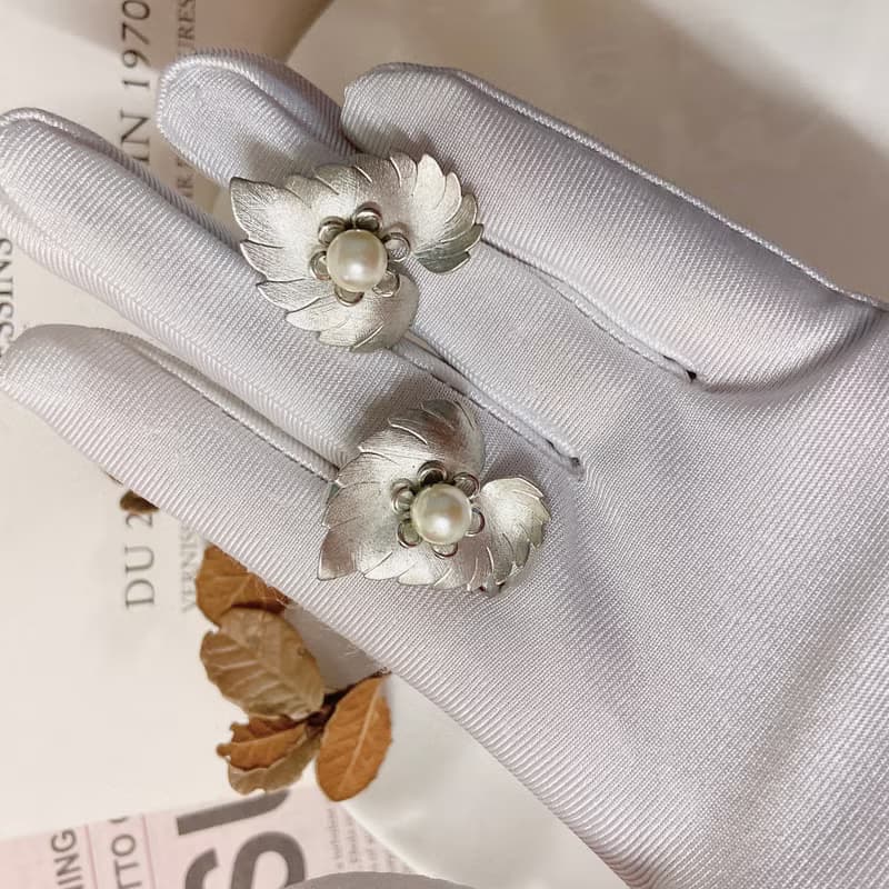【西洋古董飾品】光澤感銀 掐絲紋 花卉珍珠感 葉片紋理 耳環耳夾