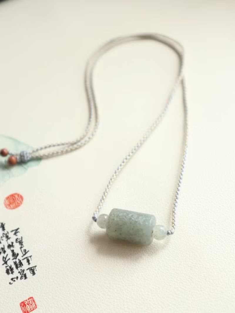 天然和田玉圓桶珠鎖骨鏈青花籽料玉質細膩純手工雕刻 精緻可愛