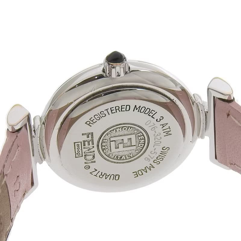 【日本直送】フェンディ FENDI 腕時計 320L SS × 型押しレザー クオーツ アナログ表示 ホワイトシェル文字盤 レディース【中古】