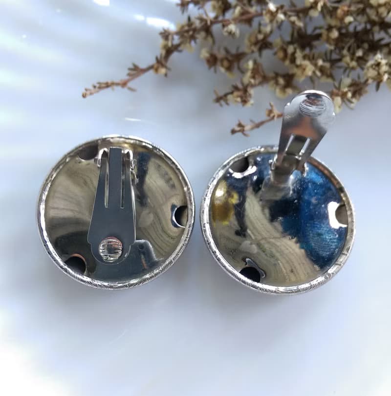 Vintage Jewelry 西洋古董飾品 銀色雕紋 大圓 夾式耳環