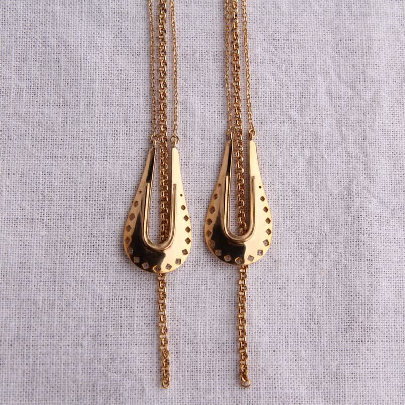 イヤードレス　ピアス　扇