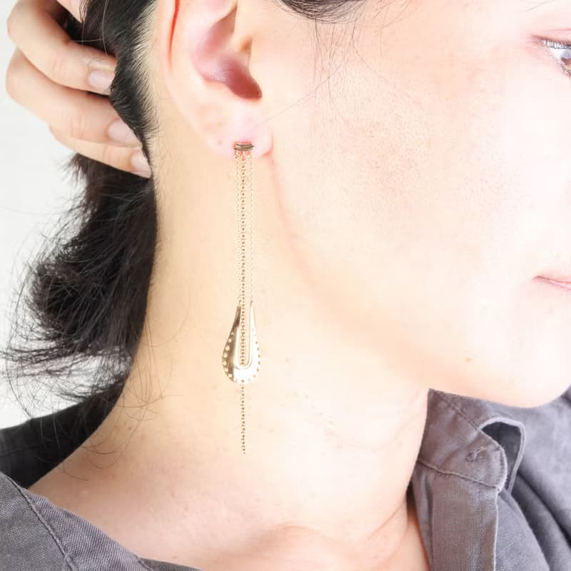 イヤードレス　ピアス　扇