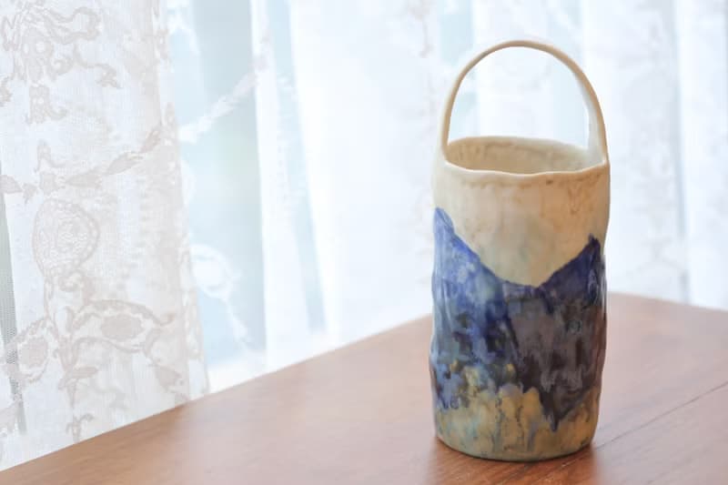 【聖誕節禮物】青綠山水墨色感瓷土手捏提把乾花器侘寂陶藝術層次