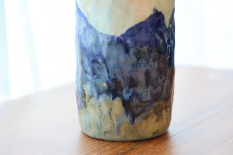 【聖誕節禮物】青綠山水墨色感瓷土手捏提把乾花器侘寂陶藝術層次