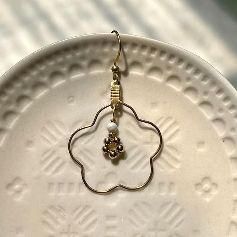 老林雜貨 | 鏤空花朵耳環 (針式 / 夾式)