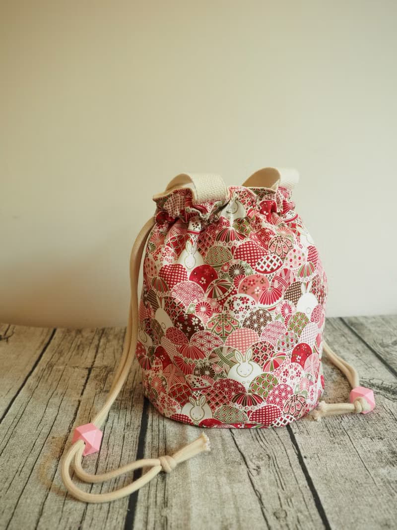手工縫製 側肩包帆布水桶包手袋 和風紅色汽球小兔圖案