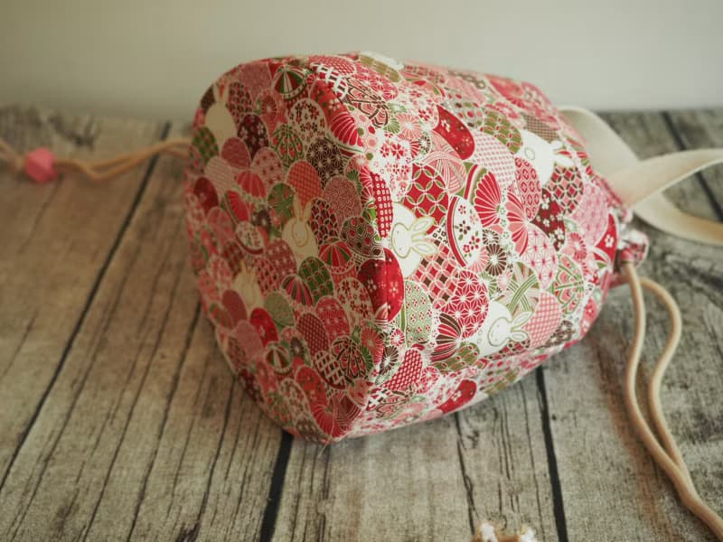 手工縫製 側肩包帆布水桶包手袋 和風紅色汽球小兔圖案