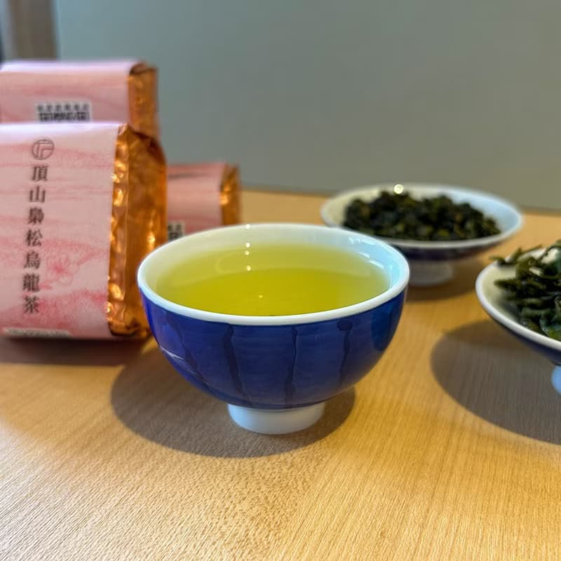 頂山梟松烏龍茶清香－台灣阿里山高山春茶(半斤/一斤)