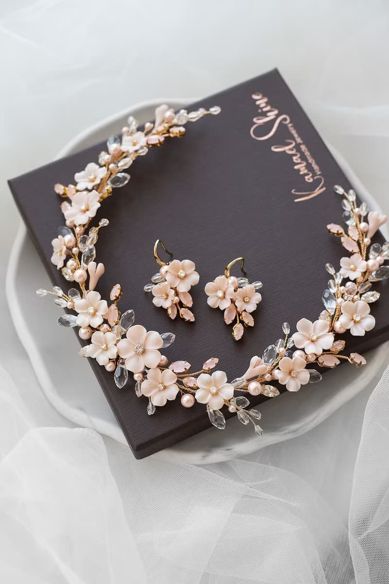 Powder pink floral hair piece and earrings for bride, flower bridal jewelry set