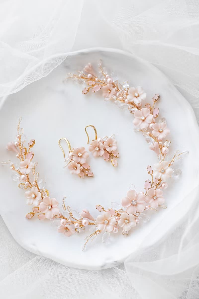 Powder pink floral hair piece and earrings for bride, flower bridal jewelry set