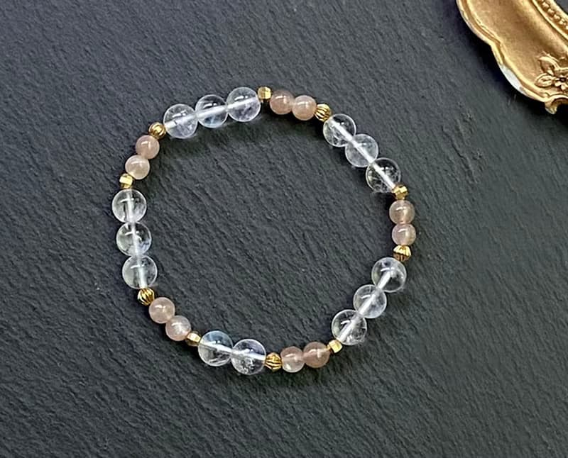天使之翼 天然冰透藍針白水晶x骨幹太陽石黃銅手鍊