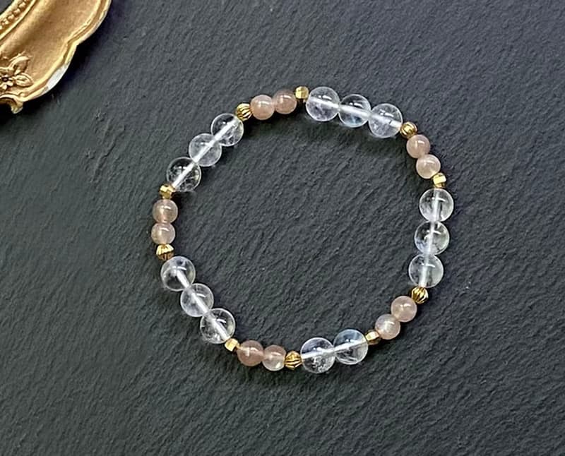 天使之翼 天然冰透藍針白水晶x骨幹太陽石黃銅手鍊