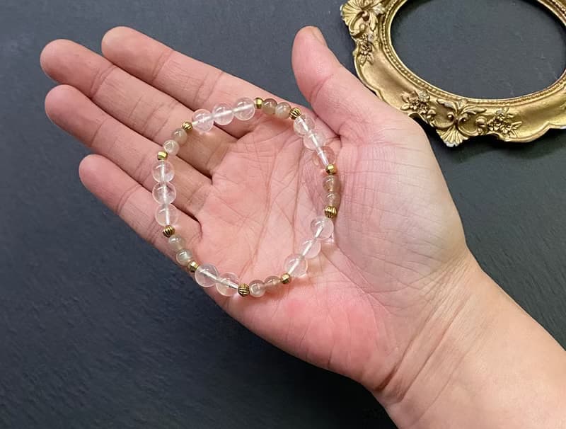 天使之翼 天然冰透藍針白水晶x骨幹太陽石黃銅手鍊
