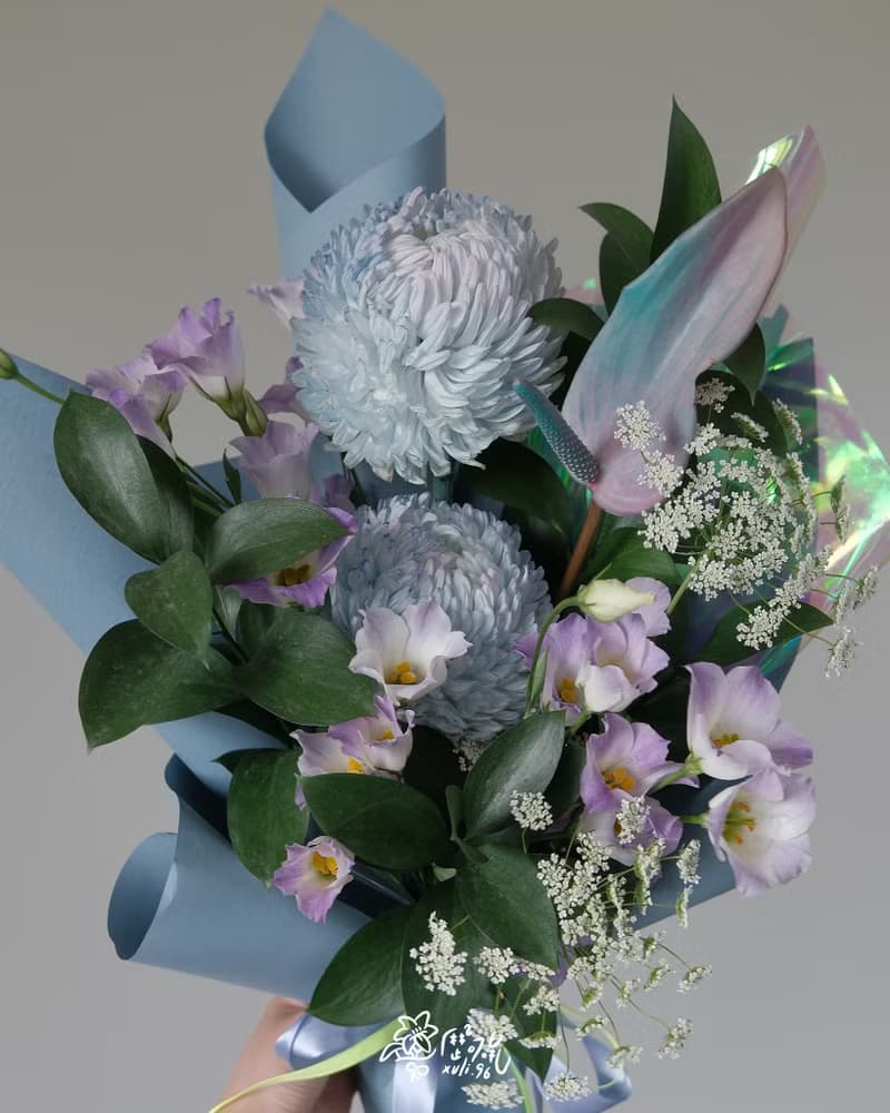 Azure. 藍紫色調 鮮花花束
