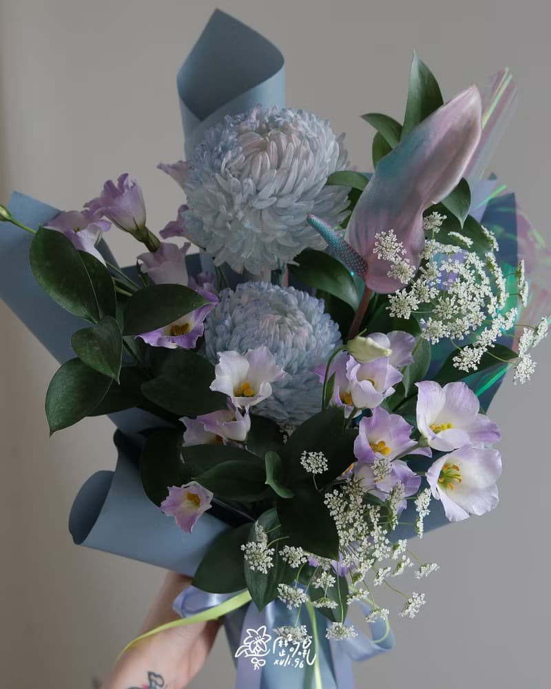 Azure. 藍紫色調 鮮花花束