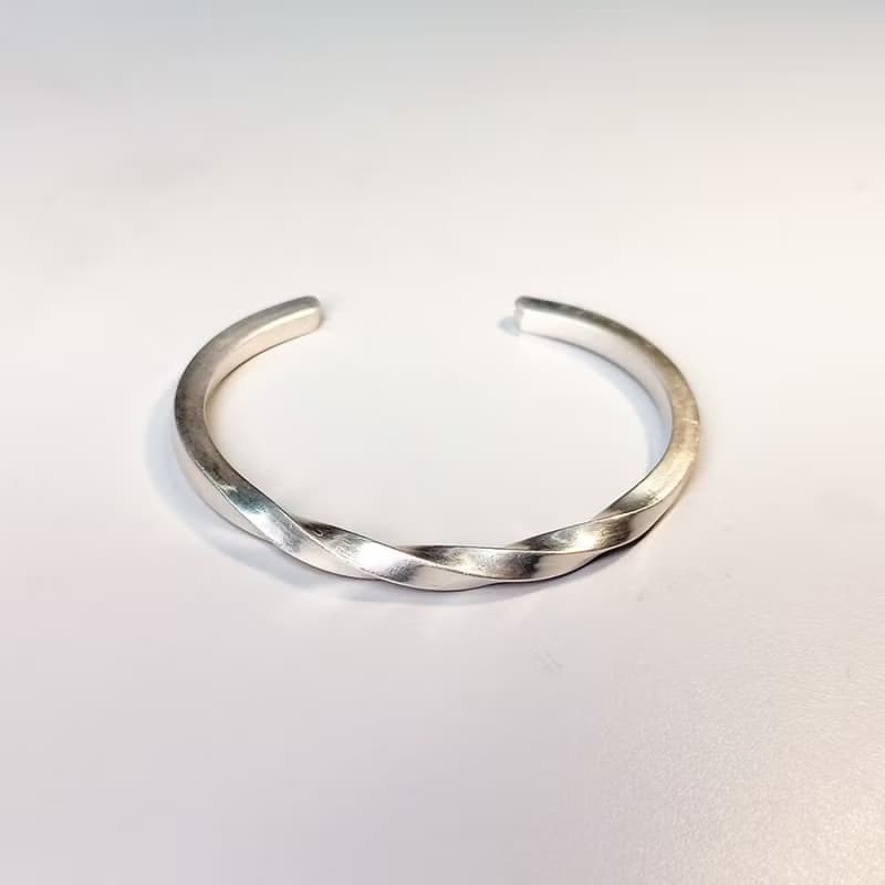 【體驗】情人節禮物 純銀手鐲 金工手環DIY - 莫比烏斯 無限