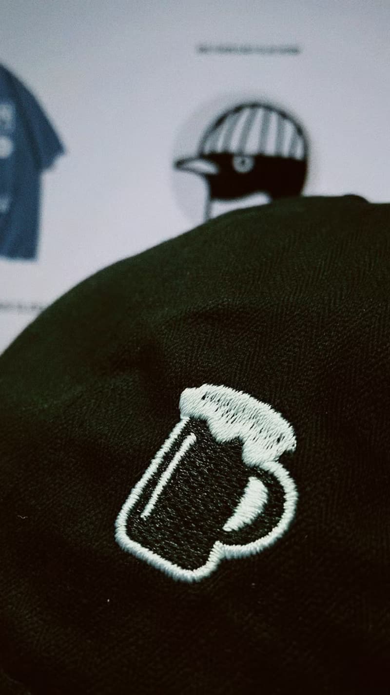 PENGUIN SHORT BRIM CAP / 短帽簷刺繡棒球帽
