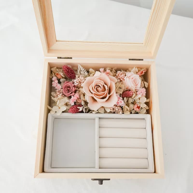 【獨家訂製】永生花珠寶盒-香檳色