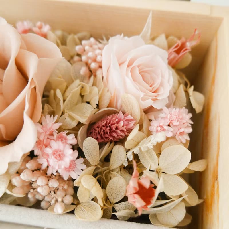 【獨家訂製】永生花珠寶盒-香檳色