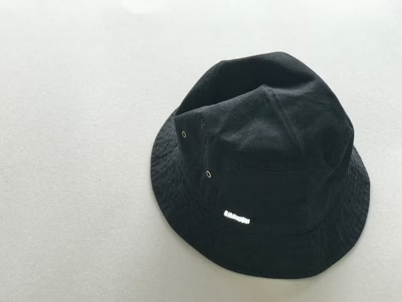 Hand embroidery / Cotton Hat / black / unisex