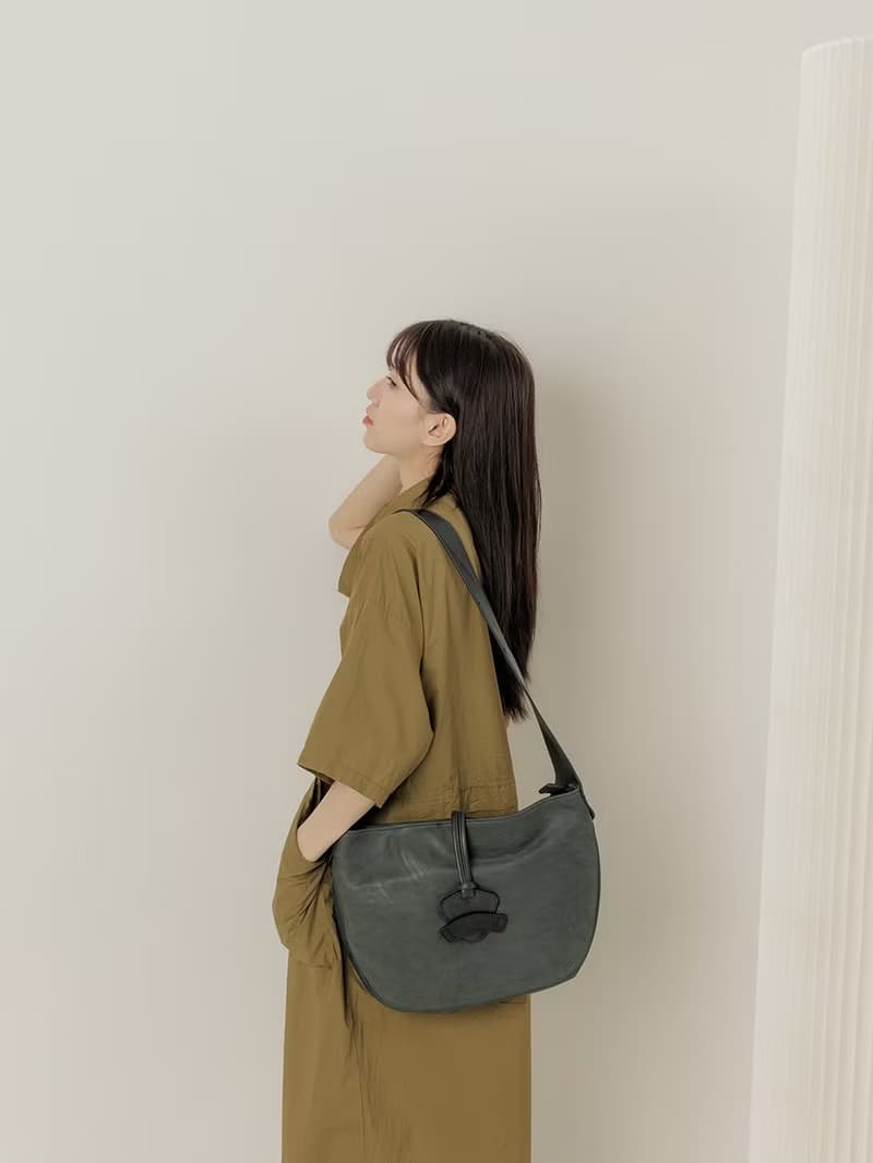 supportingrole 真皮新月優雅線條肩側背包 森林綠灰