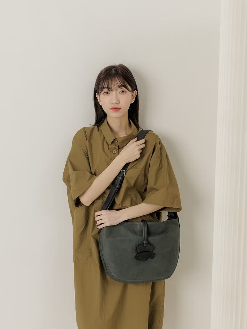 supportingrole 真皮新月優雅線條肩側背包 森林綠灰