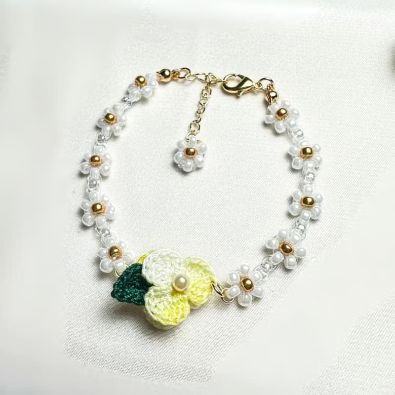 【 原創手作】微鉤小花手鍊 帶葉小花 鉤針 微鉤 畢業禮物 禮物