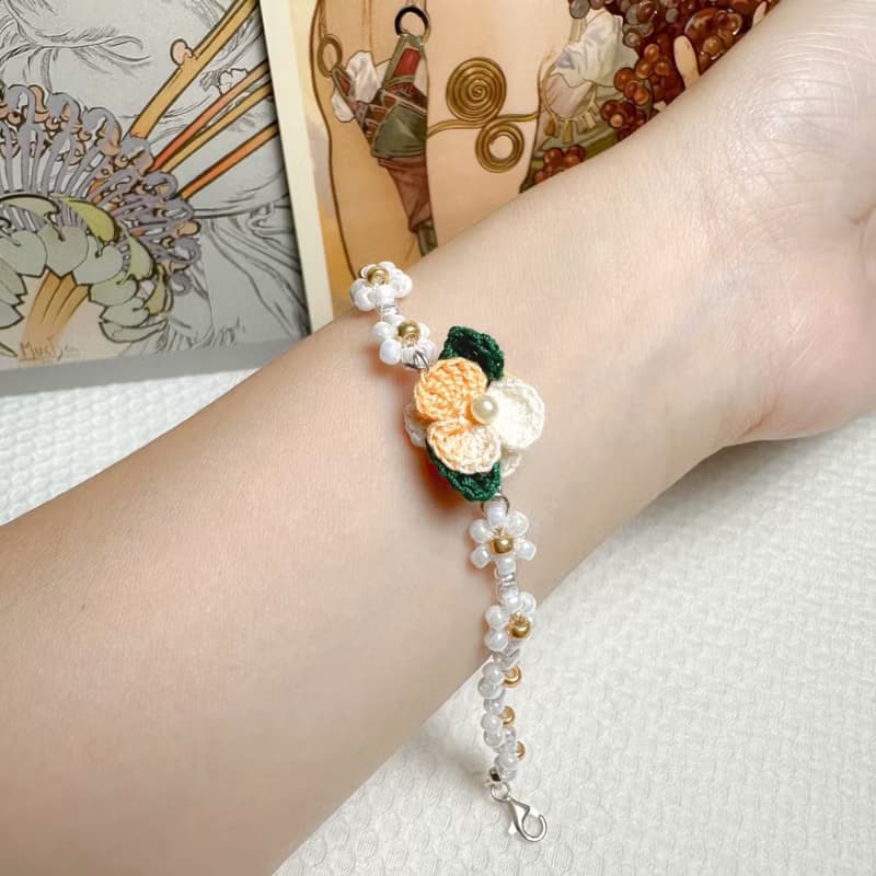 【 原創手作】微鉤小花手鍊 帶葉小花 鉤針 微鉤 畢業禮物 禮物