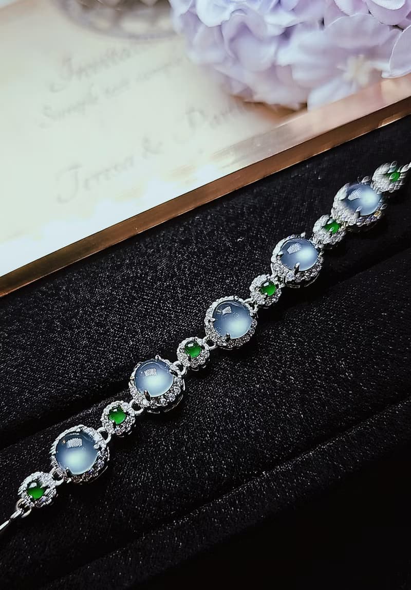 |貴氣奢華|A貨翡翠冰玻藍剛大蛋面6.2mm純銀鍍18k豪鑲款手鏈