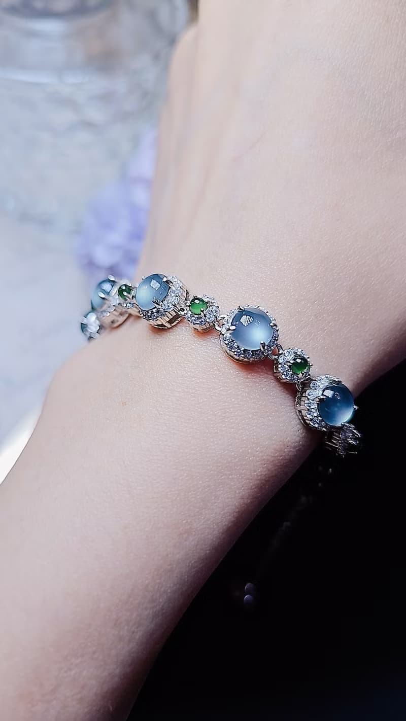 |貴氣奢華|A貨翡翠冰玻藍剛大蛋面6.2mm純銀鍍18k豪鑲款手鏈