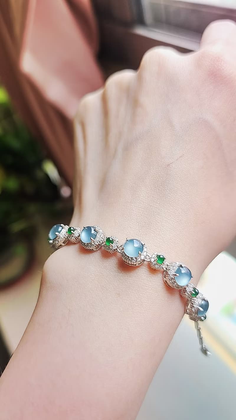 |貴氣奢華|A貨翡翠冰玻藍剛大蛋面6.2mm純銀鍍18k豪鑲款手鏈