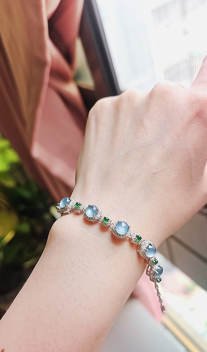 |貴氣奢華|A貨翡翠冰玻藍剛大蛋面6.2mm純銀鍍18k豪鑲款手鏈